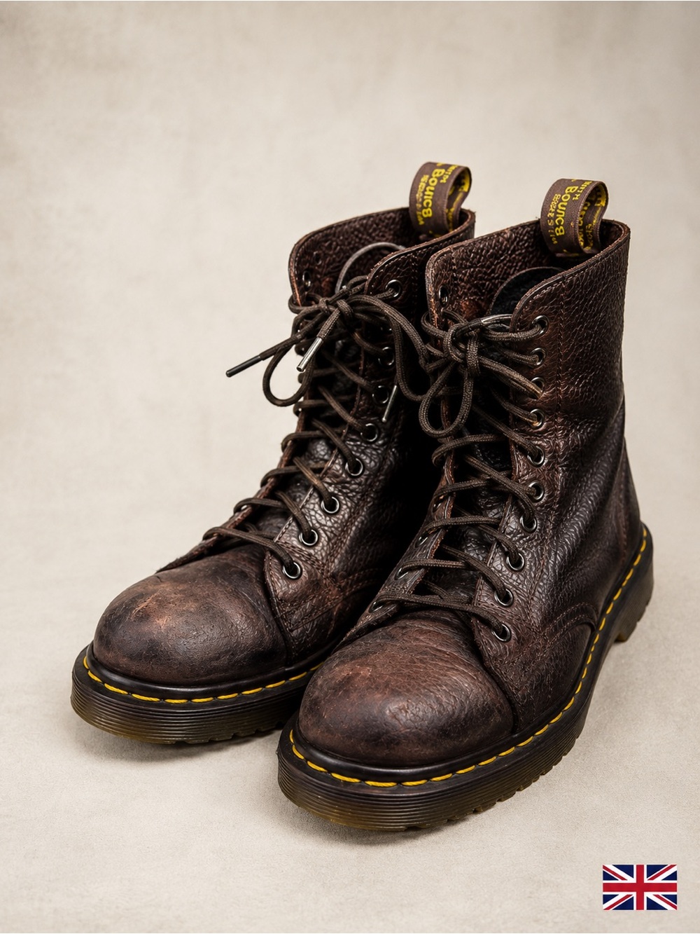 Rare Vintage Made in England Dr. Martens 9124
Commando Lug Boots - Size UK 5